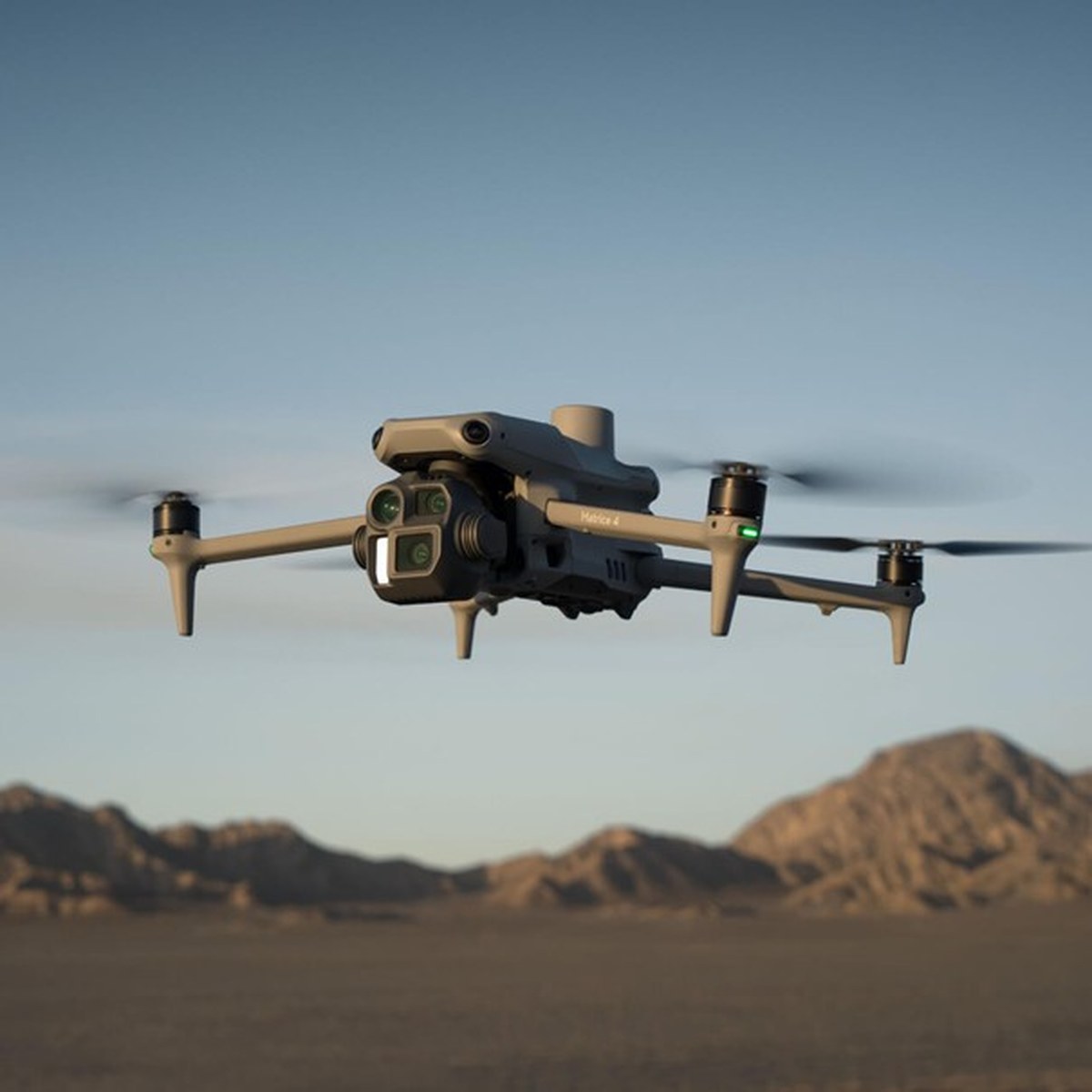 DJI Matrice 4E en vol mission orthophoto géoréférencée